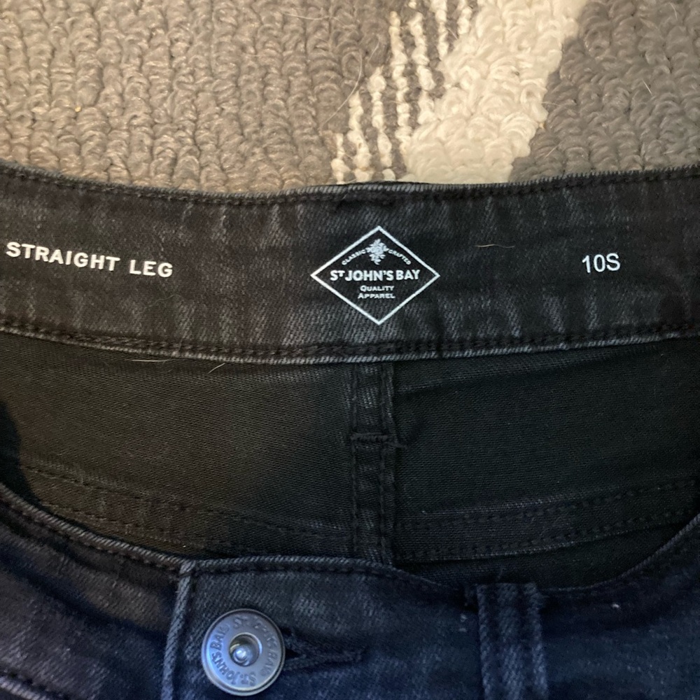 St. John’s Bay Mid Rise Black Straight Leg Jeans Size 10S - Picture 2 of 2